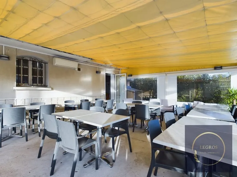 Un ensemble immobilier sur Châteaurenard de 270m2 sur n terr - Photo 1