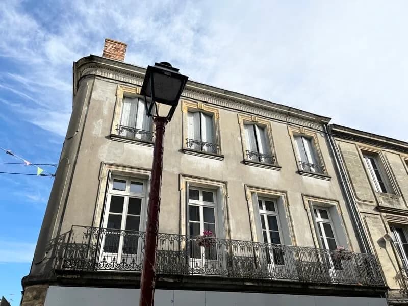 Immeuble - Photo 1