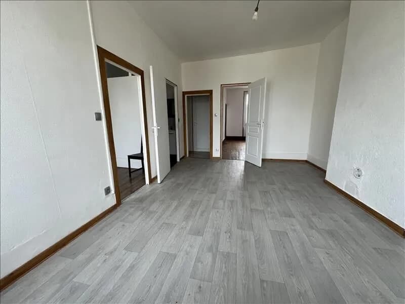 Immeuble 77 m² - Photo 1