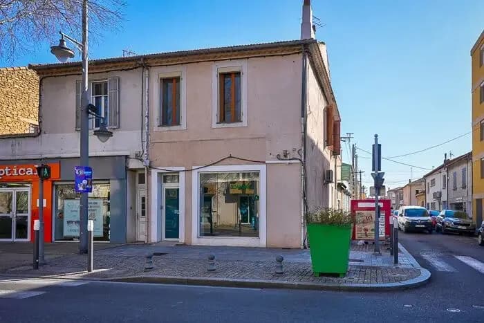 Immeuble à rénover au coeur de Miramas - Photo 1