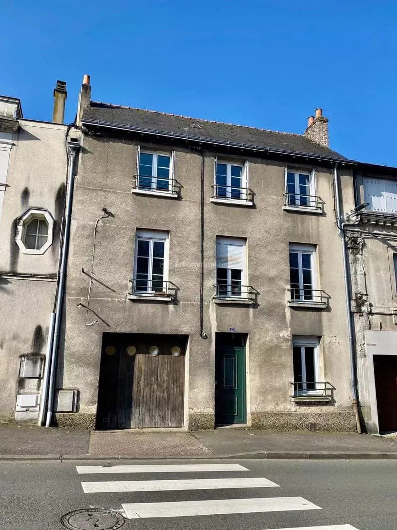 Immeuble de rapport en plein centre de CHÂTEAU DU LOIR - Photo 1