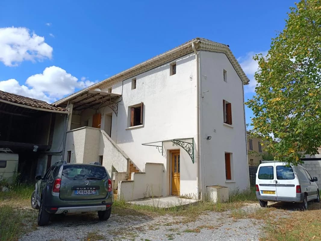 INVESTISSEMENT LOCATIF AVEC 3 APPARTEMENTS T3 EN BON ETAT - Photo 1