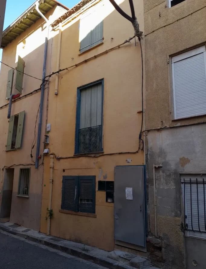 Petit Immeuble de 3 studios à rénover - Photo 1