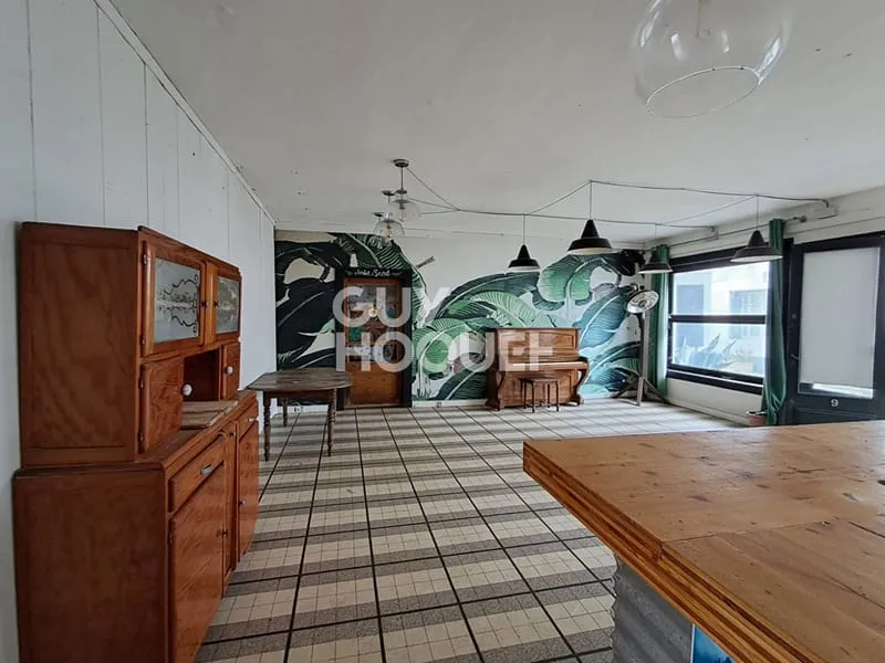 A VENDRE : Immeuble avec fort potentiel au coeur de La Flotte en Ré - Photo 1