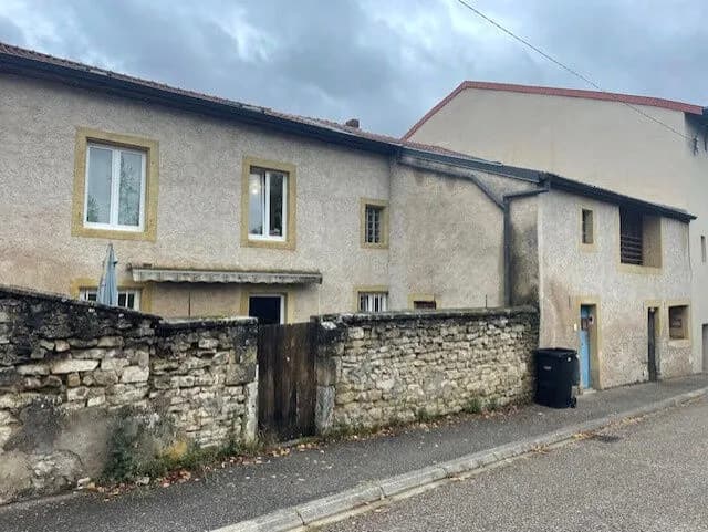 Courcelles-Chaussy : immeuble 20 pièces à vendre avec Secteu - Photo 1