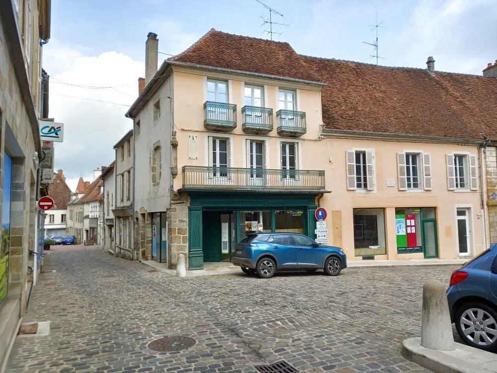 IMMEUBLE DE RAPPORT - Photo 1