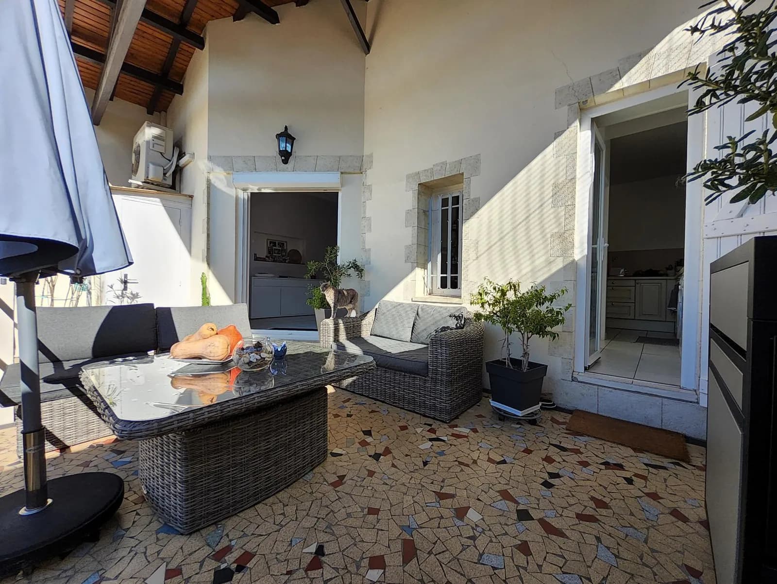 Immeuble 167 m² - Photo 1