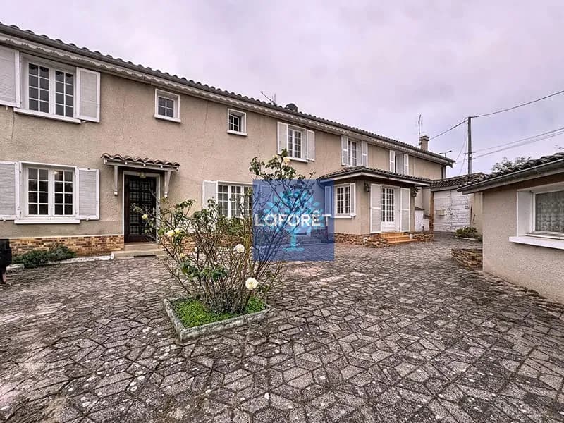 Brignais / Saint-Genis-Laval - Ensemble immobilier sur 2 500 m² de terrain - Photo 1