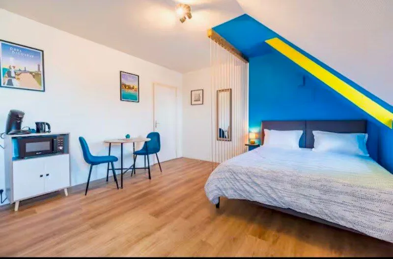 Maison en pierre de 7 pièces principales - Photo 1
