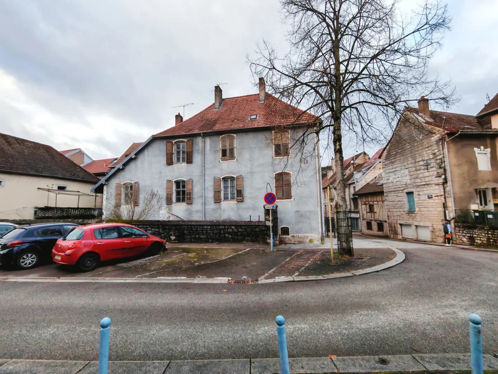 Ensemble immobilier - Photo 1