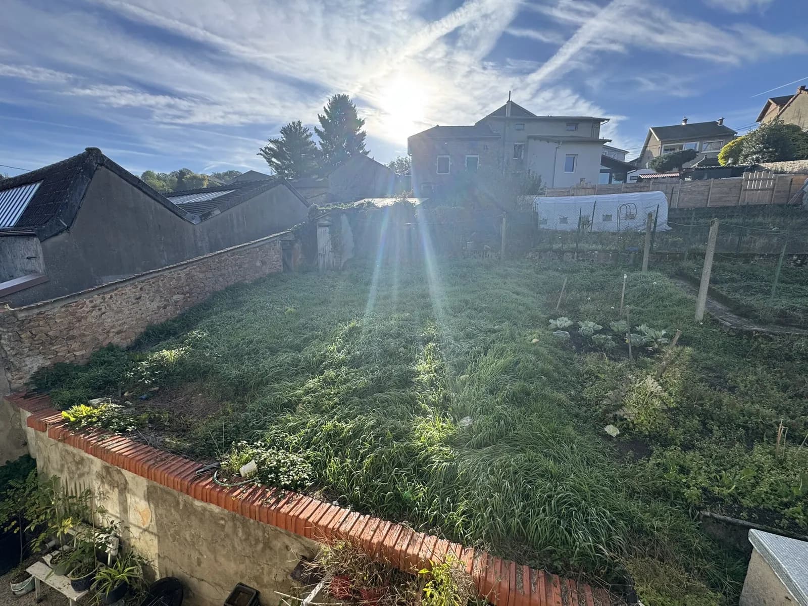 Immeuble de rapport sur la commune de Cours - Photo 1