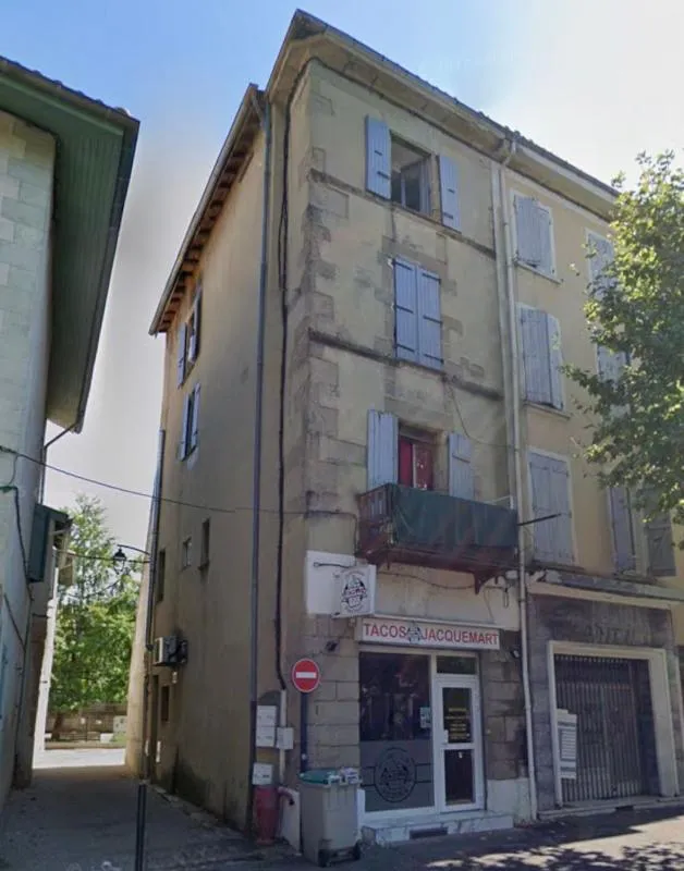 Immeuble en monopropriété - Place Jacquemart, Romans-sur-Isère - Photo 1