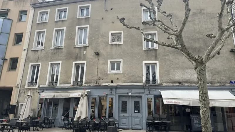 Immeuble de 245 M2 comprenant 4 T2 et 1 T4 - Photo 1