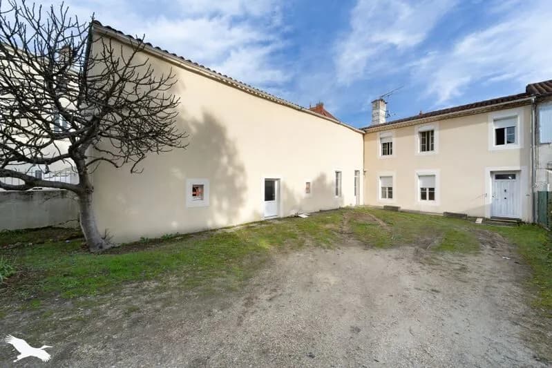 Immeuble - Photo 1