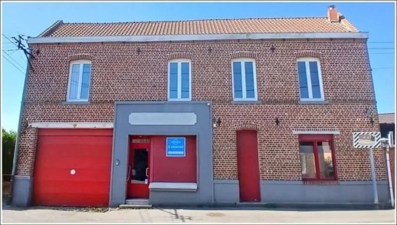 Immeuble mixte avec local commercial - Ostricourt (62) - Photo 1