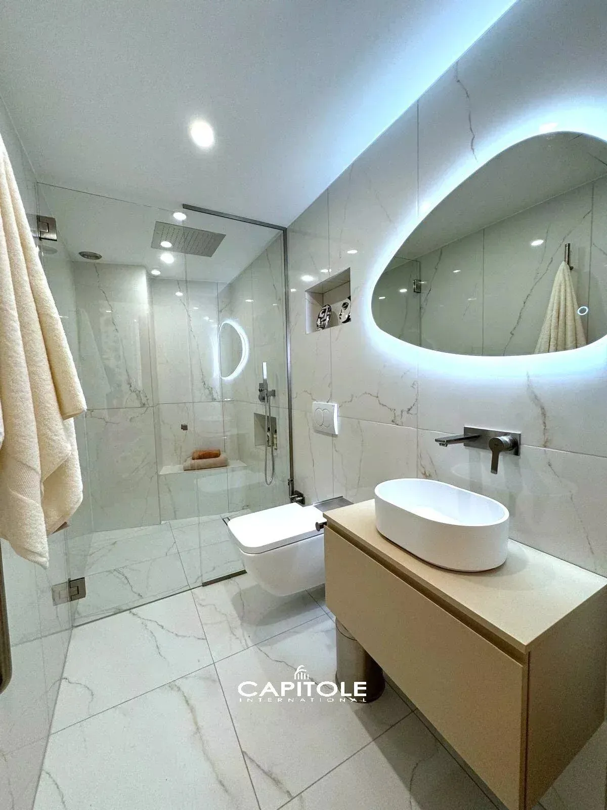 COEUR VIEIL ANTIBES - Immeuble d'exception de 493 m² classé au - Photo 1