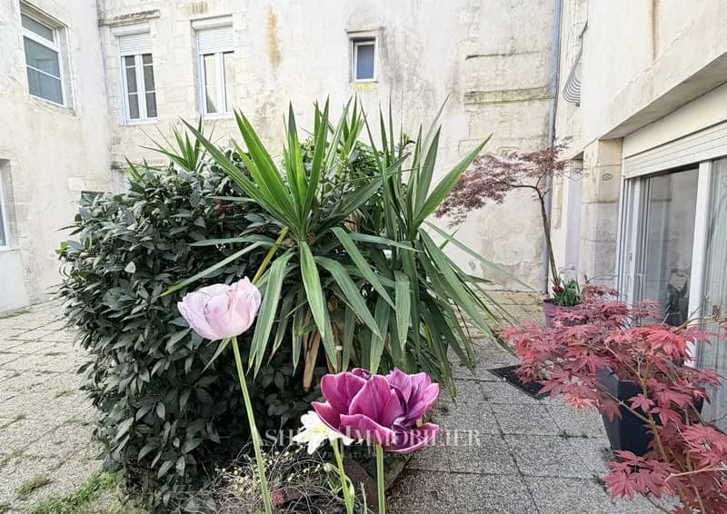 À vendre : immeuble de caractère situé à seulement 200 m du - Photo 1