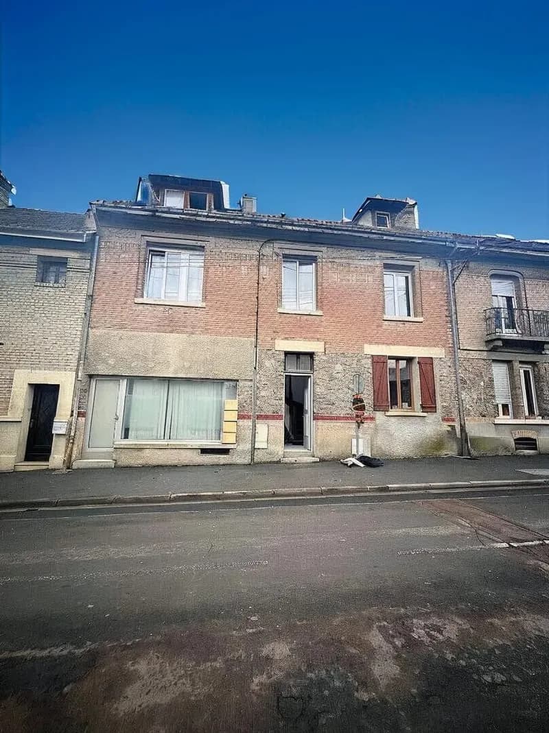 Immeuble de rapport - Centre ville de VOUZIERS - Photo 1