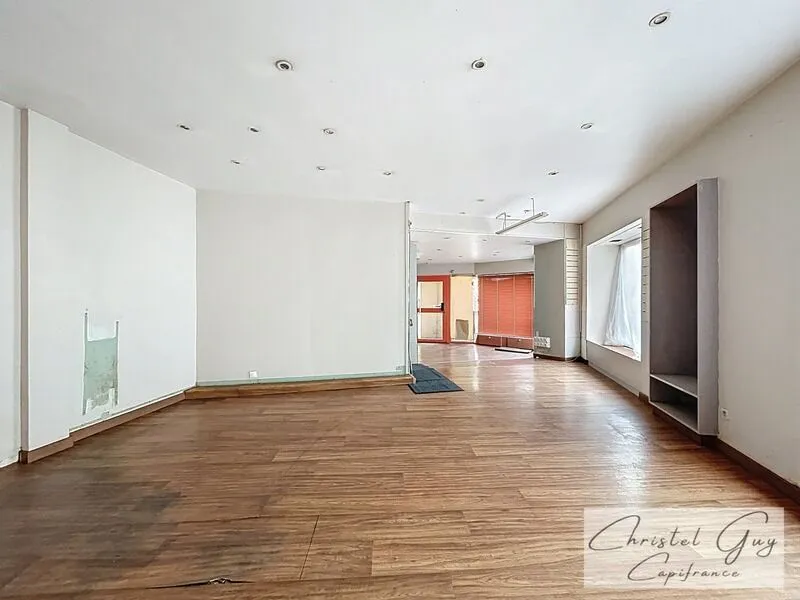 Spécial investisseur : Immeuble Mixte à vendre à Fort Potentiel - Centre-Ville de Montval-sur-Loir (72500) - Photo 1