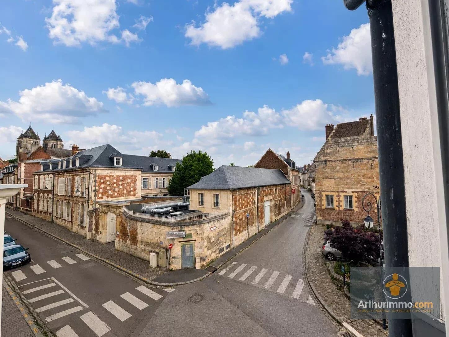 Immeuble de rapport centre-ville Noyon - 4 logements + garages - Rentabilité 9,39 % - Photo 1