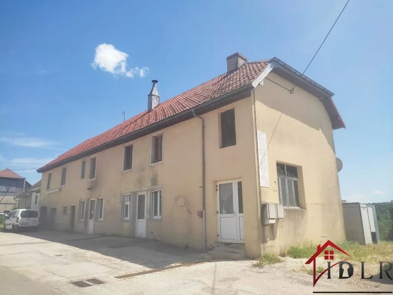 Opportunité d'investissement : immeuble de 240 m2 avec greni - Photo 1