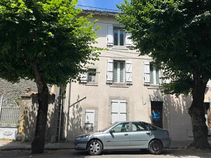 Maison de ville de 8 pièces principales - Photo 1