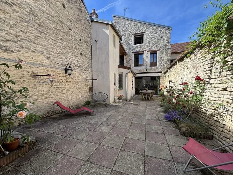 CHATILLON SUR SEINE (21) : ensemble immobilier contemporain - Photo 1