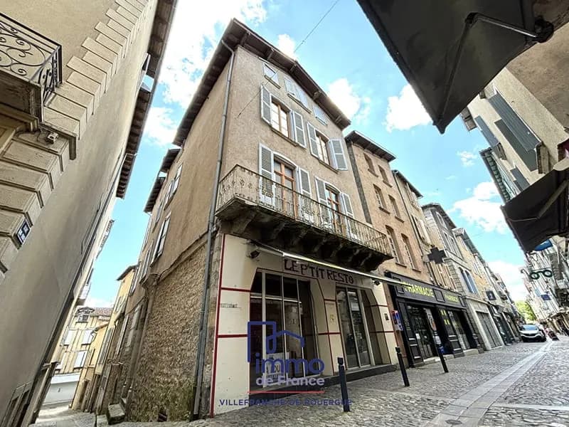 Immeuble de 280 m² avec local commercial et caves - Photo 1