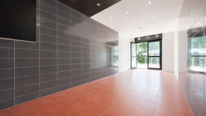 MURS A VENDRE - Local de 21 m2 en pied d'immeuble - Photo 1