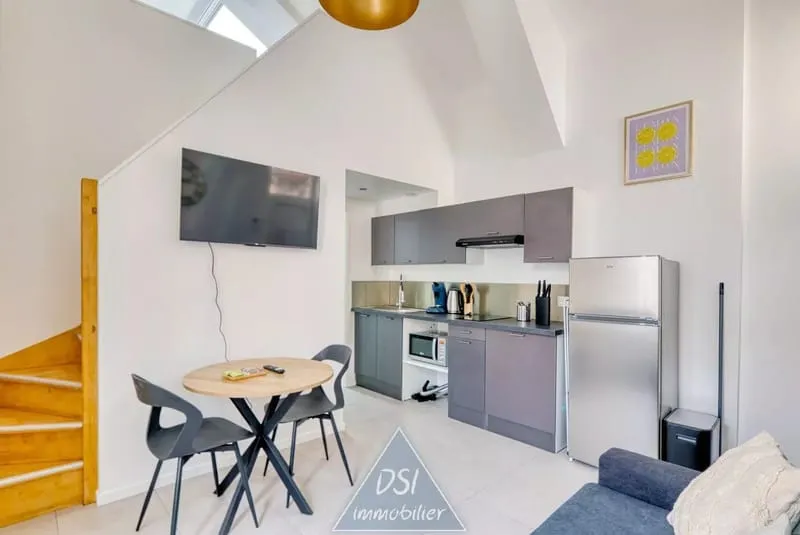 VILLEURBANNE HYPER-CENTRE - Ensemble immobilier en pleine propriété - 8 logements exploités en location meublée - Investissement clé en main - Photo 1
