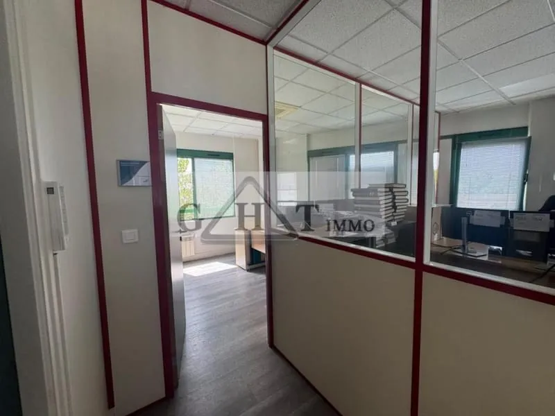 IMMEUBLE DE BUREAUX INDÉPENDANT - Photo 1