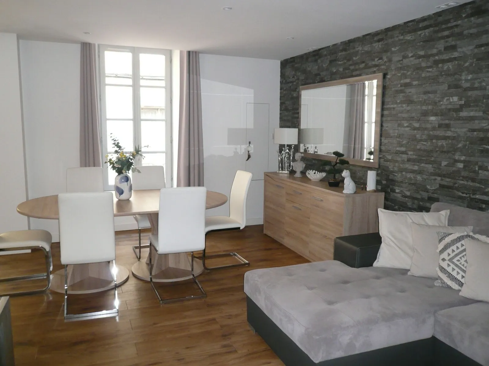 ⚜ COGNAC Rue Piétonne IMMEUBLE de RAPPORT Local Commercial et Appartement ⚜ - Photo 1
