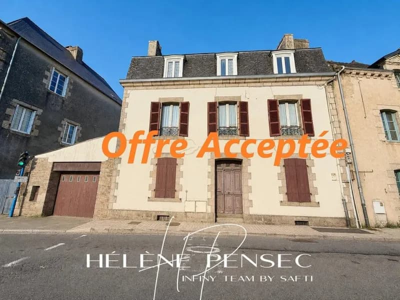 Immeuble composé de 4 appartements en centre-ville, commerces et écoles à pied. - Photo 1