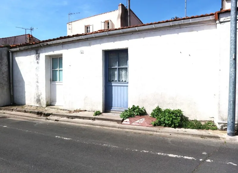 ENSEMBLE IMMOBILIER A RENOVER DE 121 M2 SUR UN TERRAIN CLOS - Photo 1