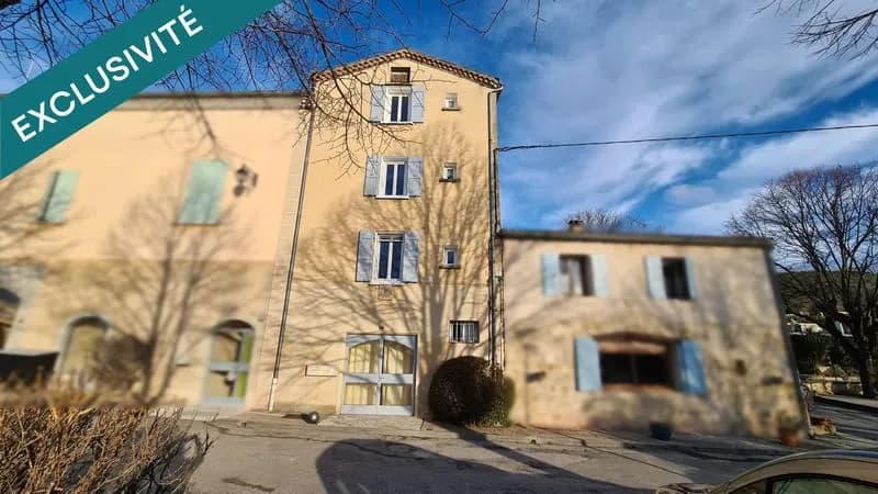 Immeuble en pierres composé de 3 appartements et un local - Photo 1