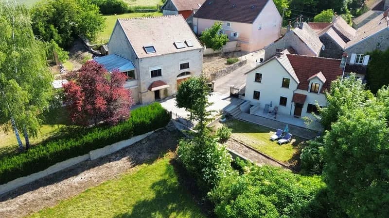 Ensemble immobilier de deux maisons(300m2) rénovées avec un - Photo 1