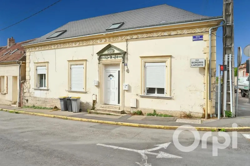 Maison À Vendre - Photo 1
