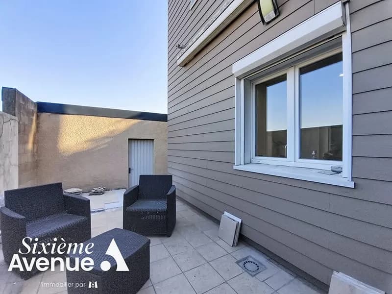 Immeuble avec local commercial et appartement 4 chambres - Photo 1