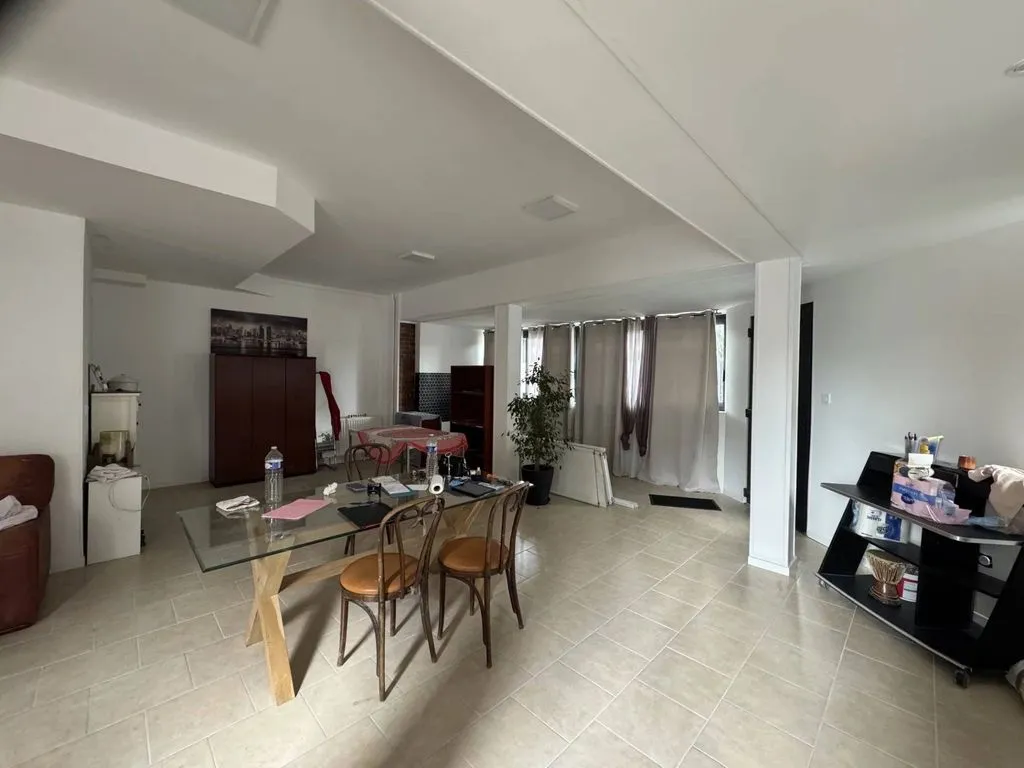 Immeuble de rapport 14 pièces 198 m² - Photo 1