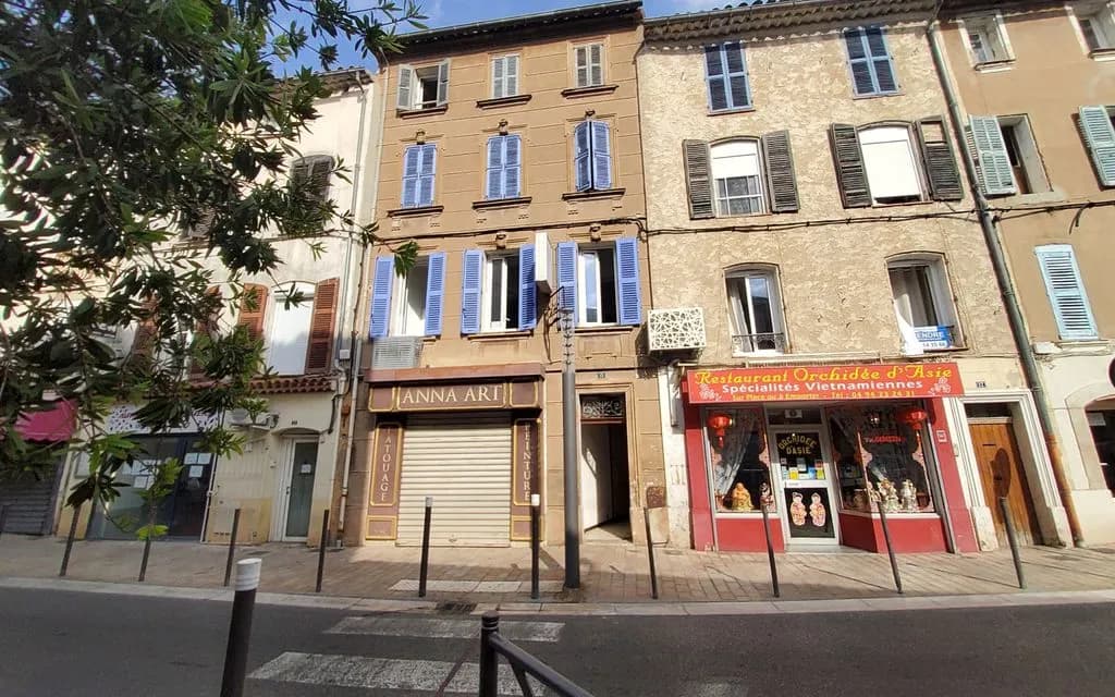 Immeuble de rapport 242 m² - Photo 1
