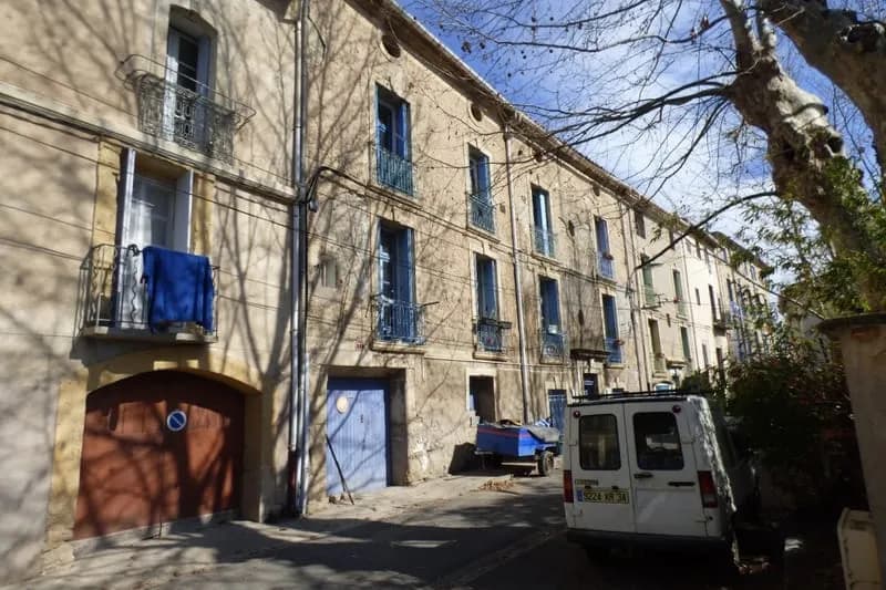 Pézenas à vendre 3 Appartements + grenier. - Photo 1