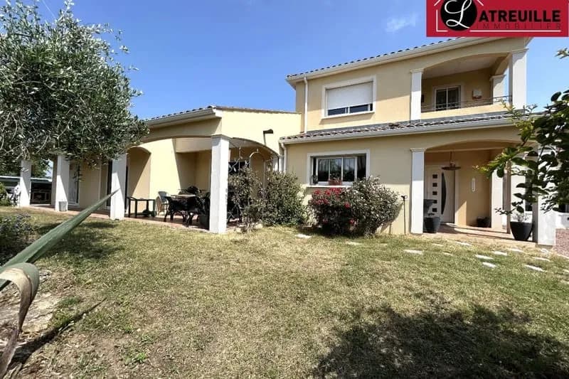 Ensemble immobilier d'exception : Le calme de la campagne à deux pas de l'Océan - Photo 1