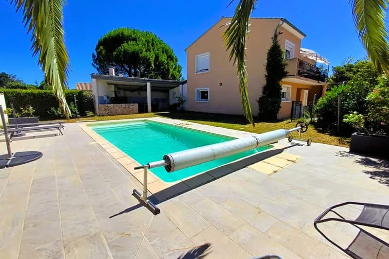 Propriété de 3 appartements dont 2 en gîtes de France, pisci - Photo 1