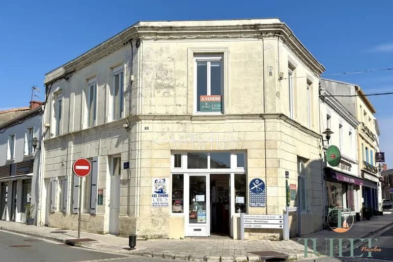 IMMEUBLE HYPER CENTRE-VILLE DE LA TREMBLADE - RAPPORT LOCATIF - - Photo 1