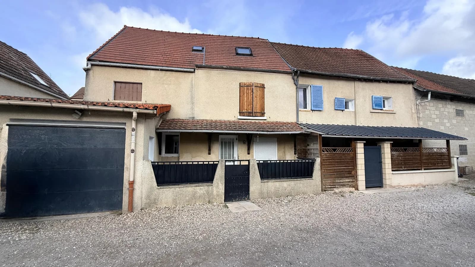 Immeuble de 2 maisons de ville à VÉMARS - Photo 1