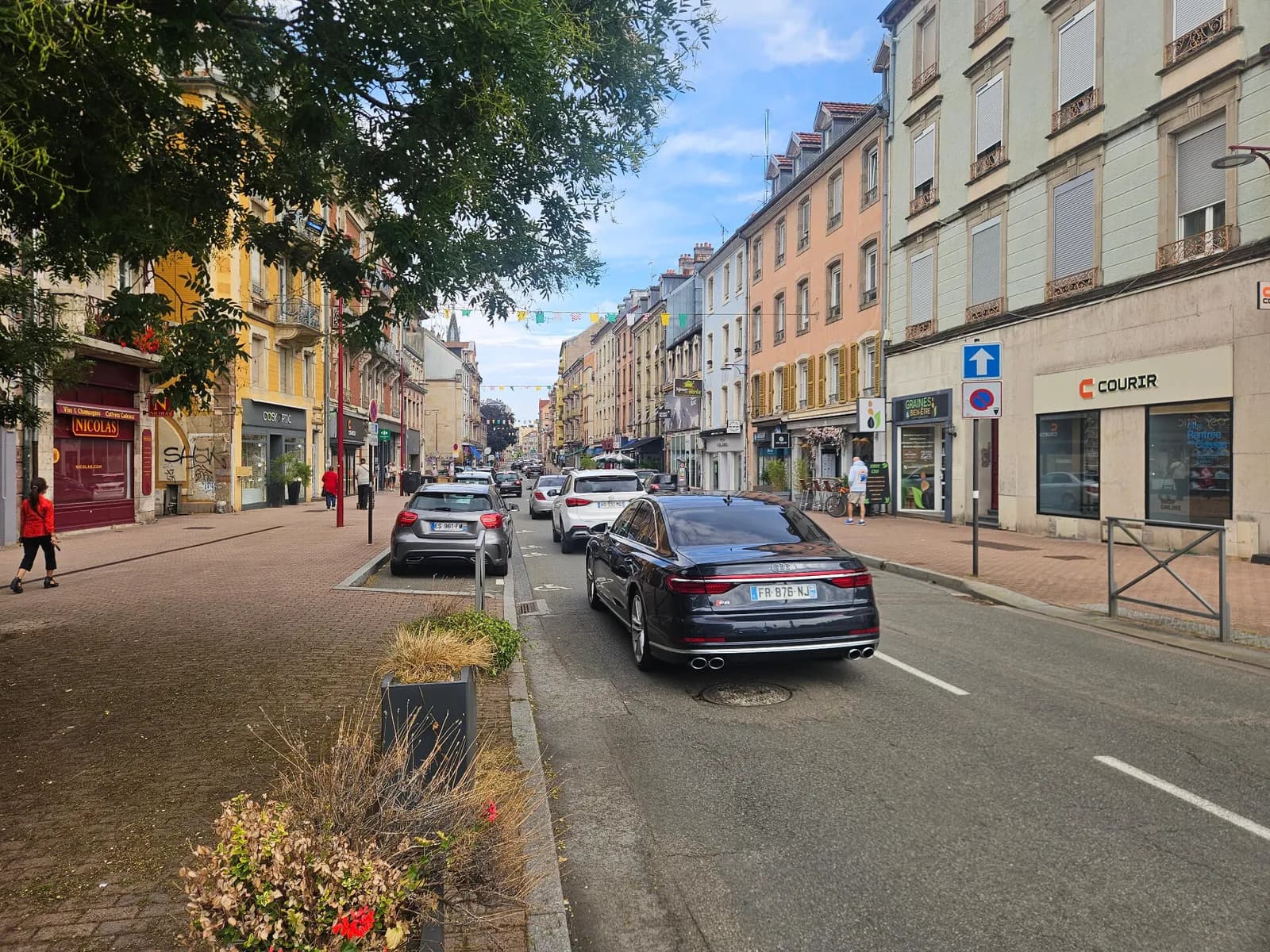Opportunité Investissement immobilier à Belfort immeuble mixte 2 logements et commerce faubourg des Ancêtres - Photo 1