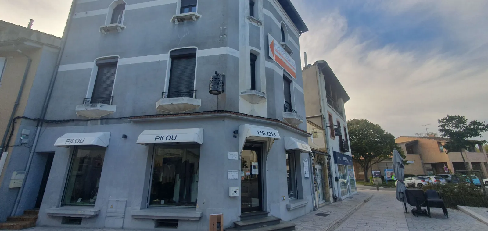 A Vendre Immeuble composé de 4 Lots à Cazeres rentabilité 7% env. - Photo 1
