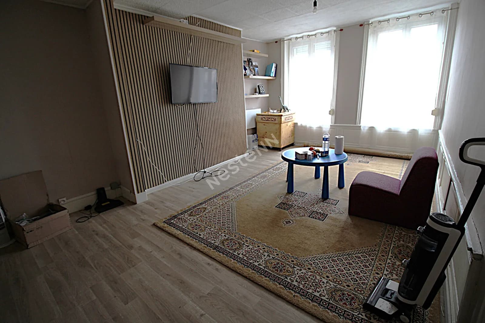 MONTCORNET : Local commercial (supérette) + Appartement - Photo 1
