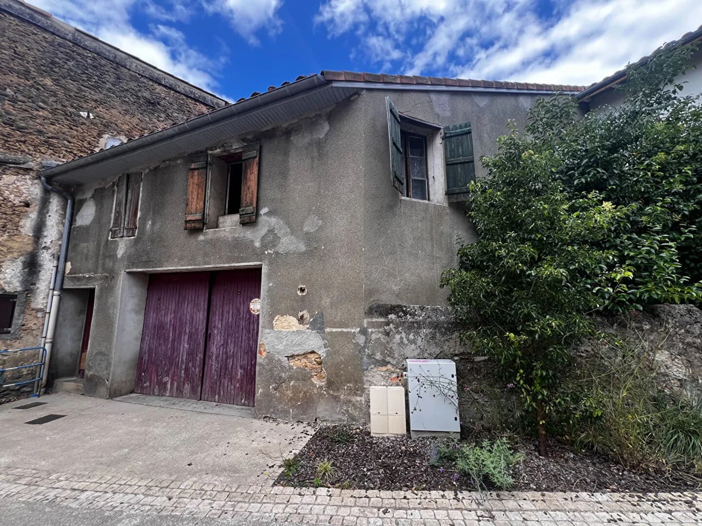 A vendre Immeuble à rénover plateau et garage Mont De Marsan centre ville investisseurs - Photo 1