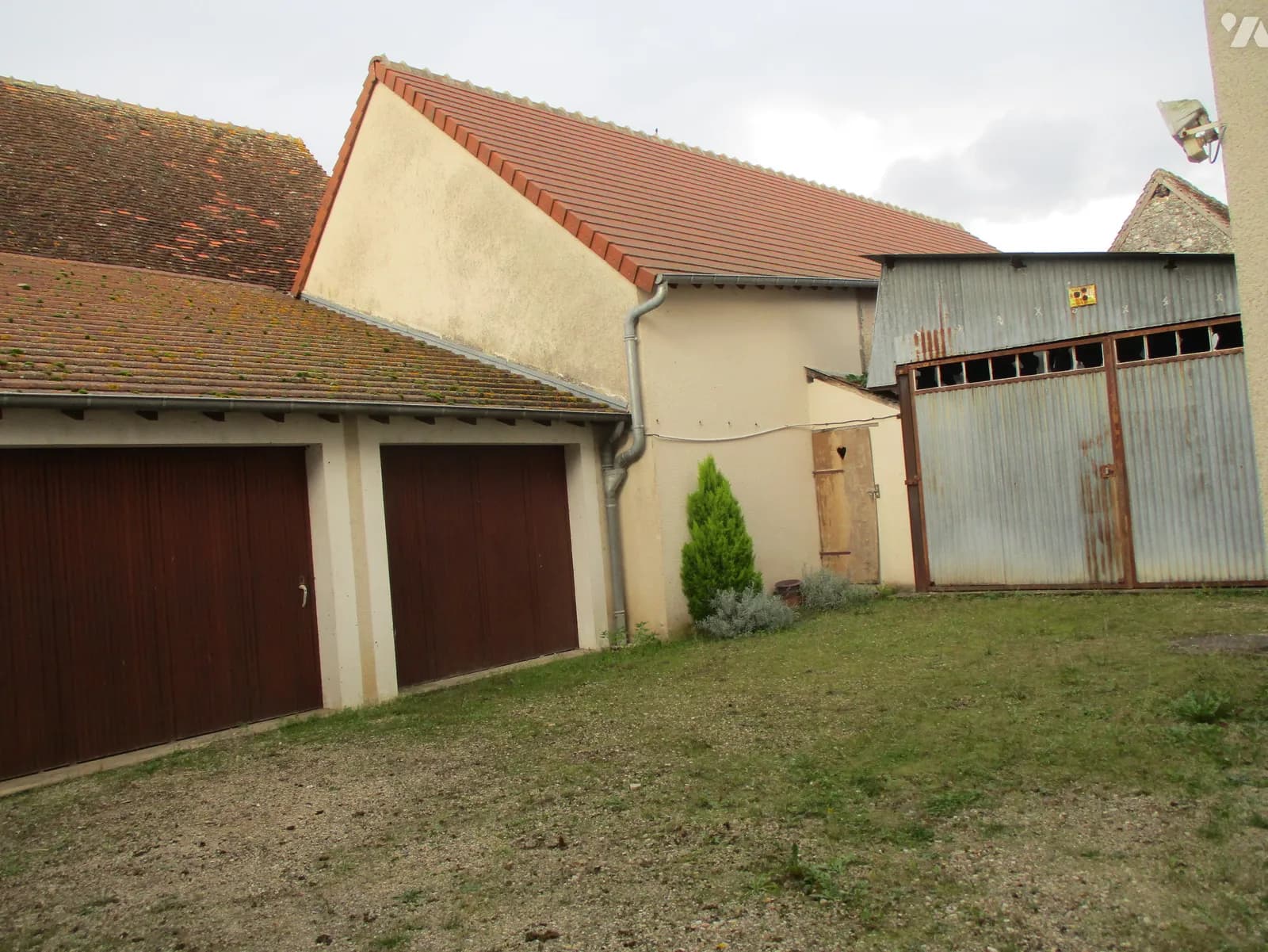 Immeuble 128 m² - Photo 1